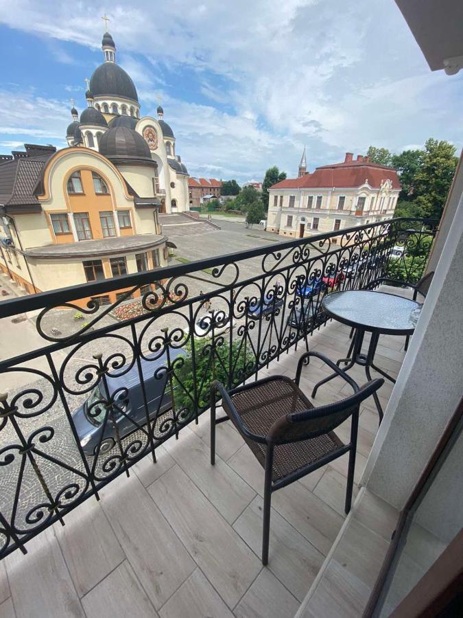 City Centre Apartment Kolomiya Dış mekan fotoğraf
